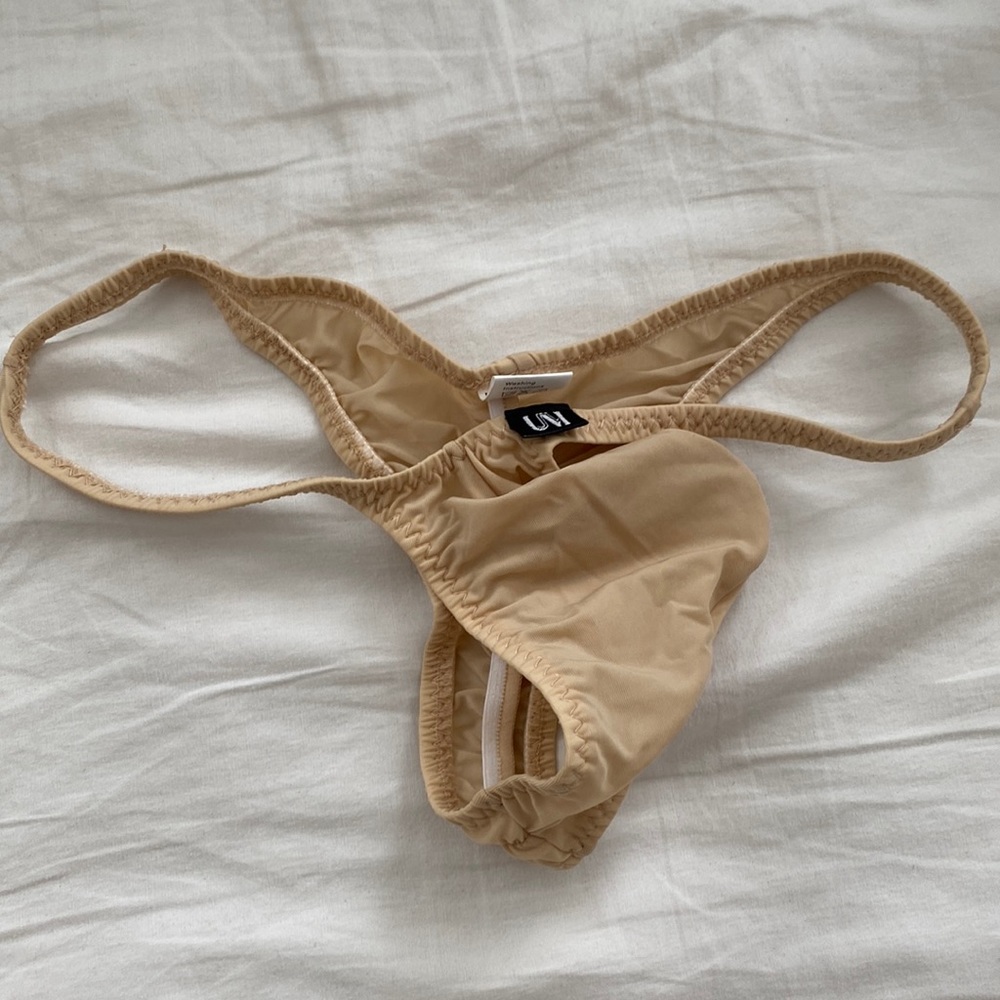 Beige/ sheer under moon cheek thong